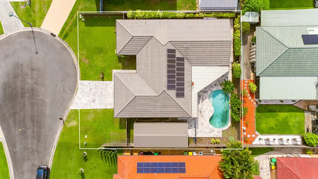 Rothwell 4Moenga SPACIOUS FAMILY LIVING WITH POOL, SHED & MUELLER COLLEGE PRECINCT LOCATION