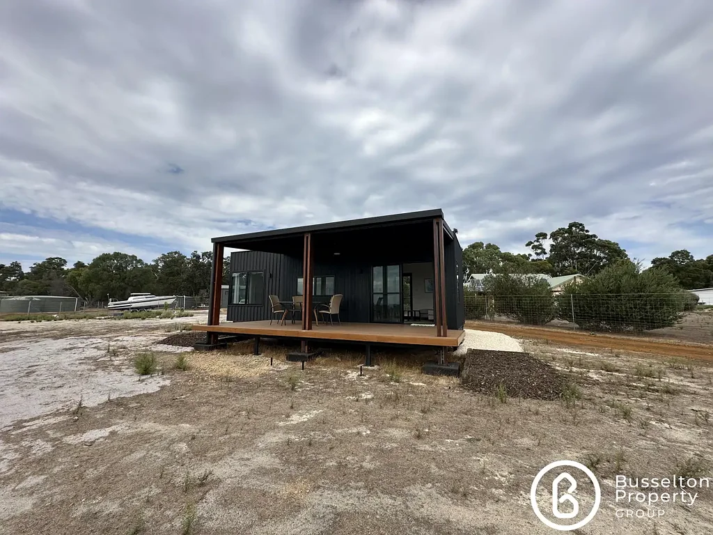 Stunning Studio with Breathtaking Bay Views!