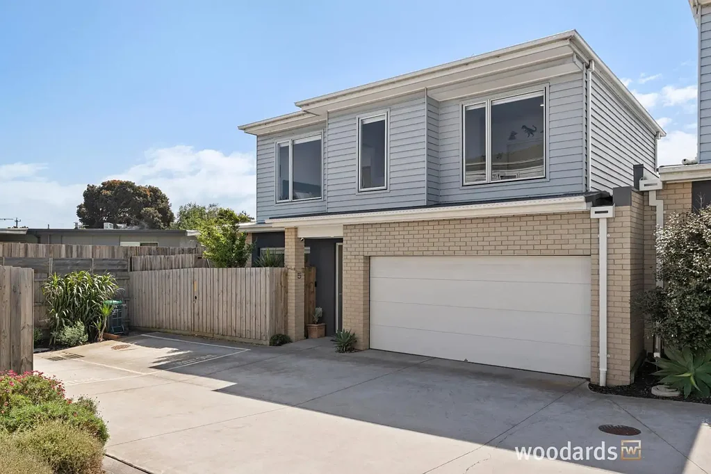 Rosebud 3房 轻松娱乐的海滨生活 Coastal Living With Effortless Entertaining