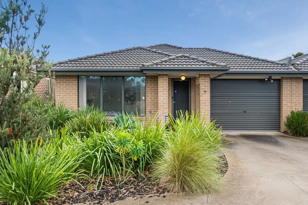 Charming 2-Bedroom Unit in a Quiet Hastings Location