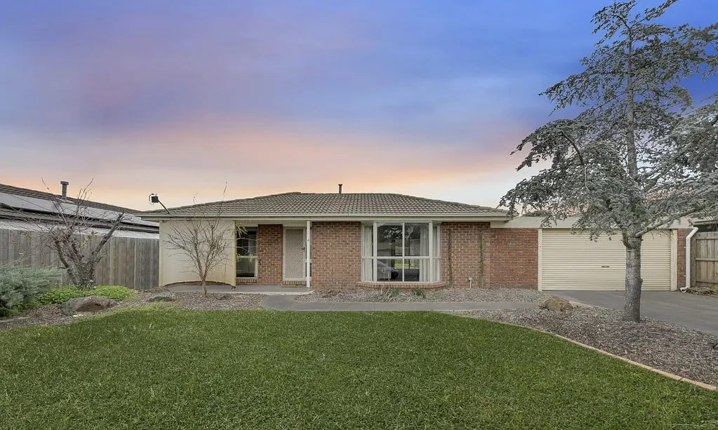Rare Family Home - Walk to Seabrook Primary, Close to Parks & Transport