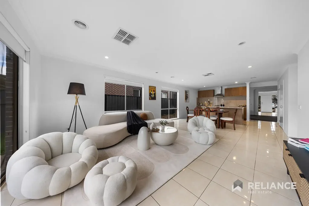Tarneit 4침실 PERFECT FAMILY HOME IN HEART OF TARNEIT WALKING DISTANCE TO SCHOOL, PARKS, MEDICAL CENTRE, NEW TRAIN STATION AND MANY MORE!!