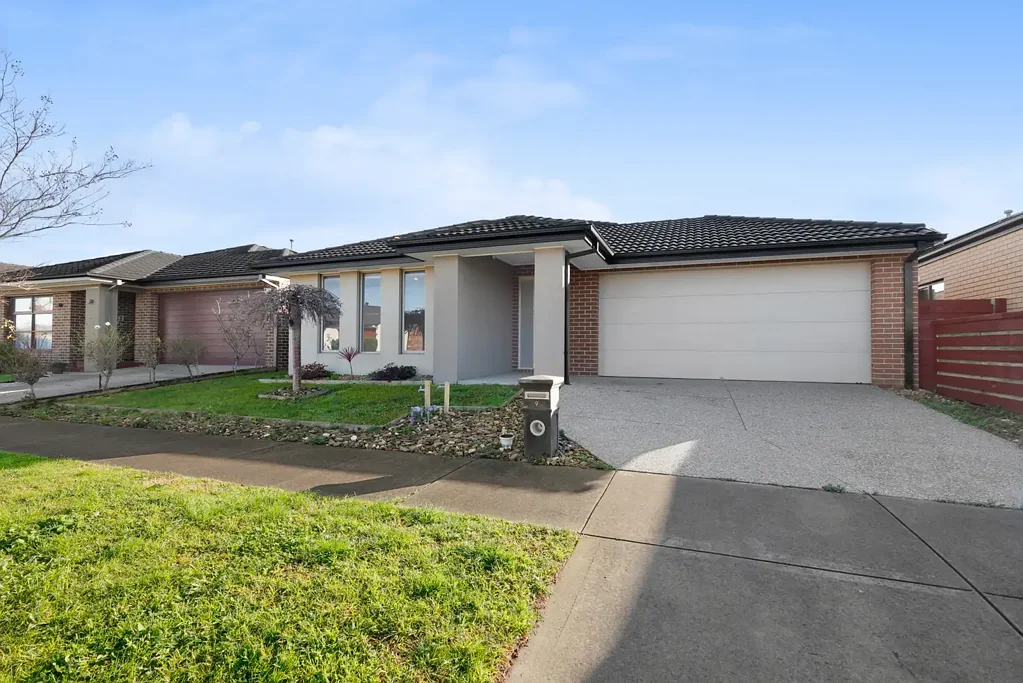 Large Three Bedroom, Two Living Home