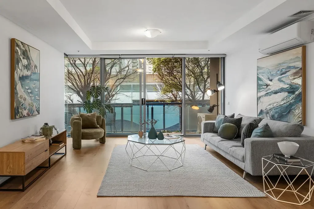 South Melbourne 2कमरा Spacious Apartment Living with Resort-Style Amenities