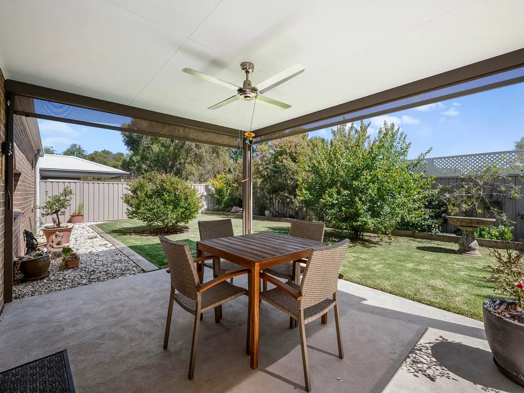 1/33 Cambridge Drive, Mansfield, VIC 3722