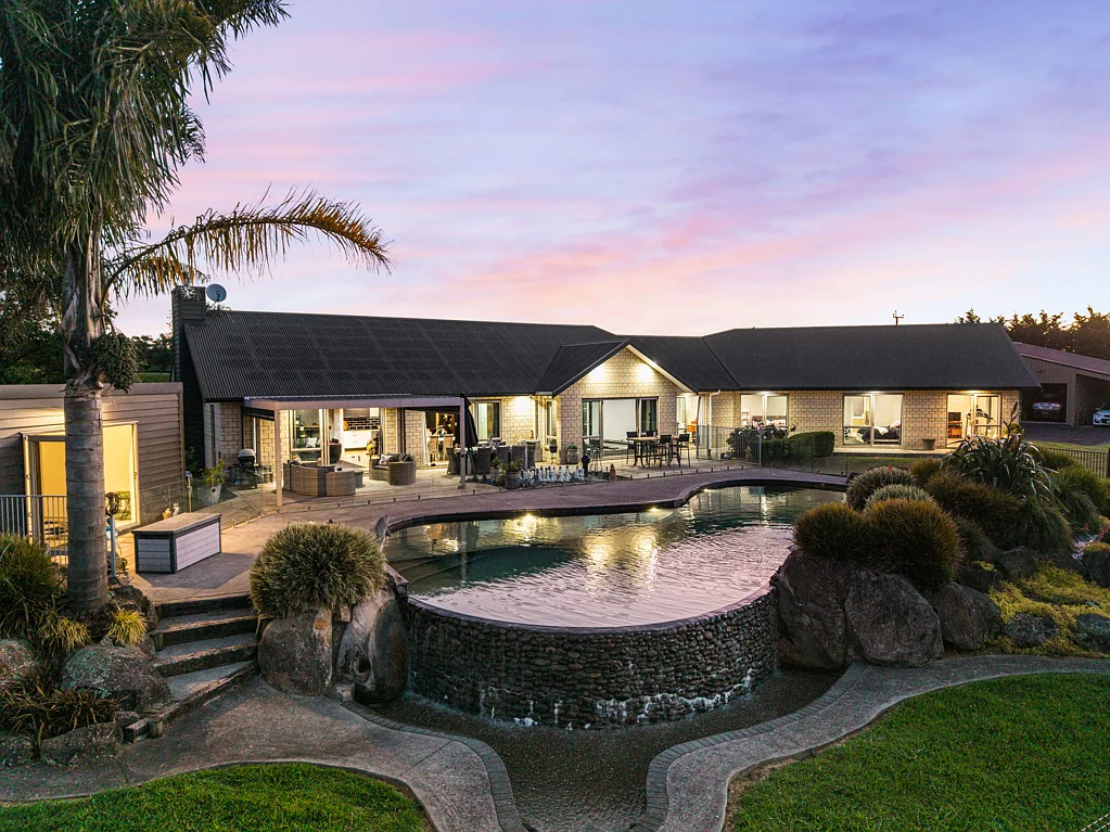 Karaka 5ਬੈੱਡਰੂਮ Karaka Lifestyle Luxury - Yours for the Taking!