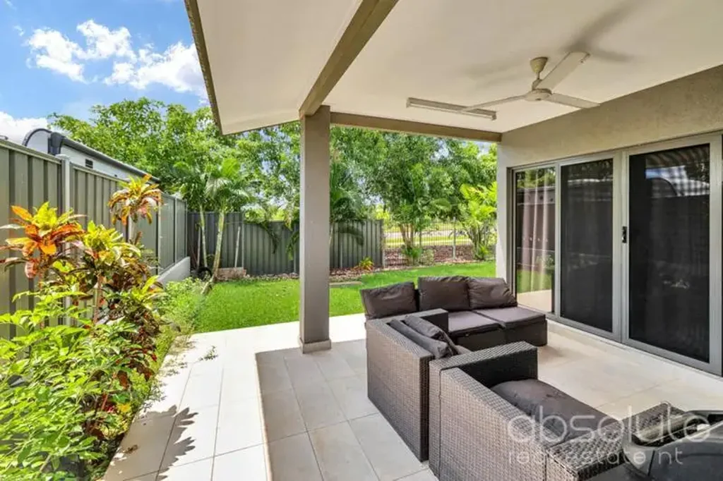 Johnston 3房  Investment Opportunity | Modern Living Backing Onto Bushland