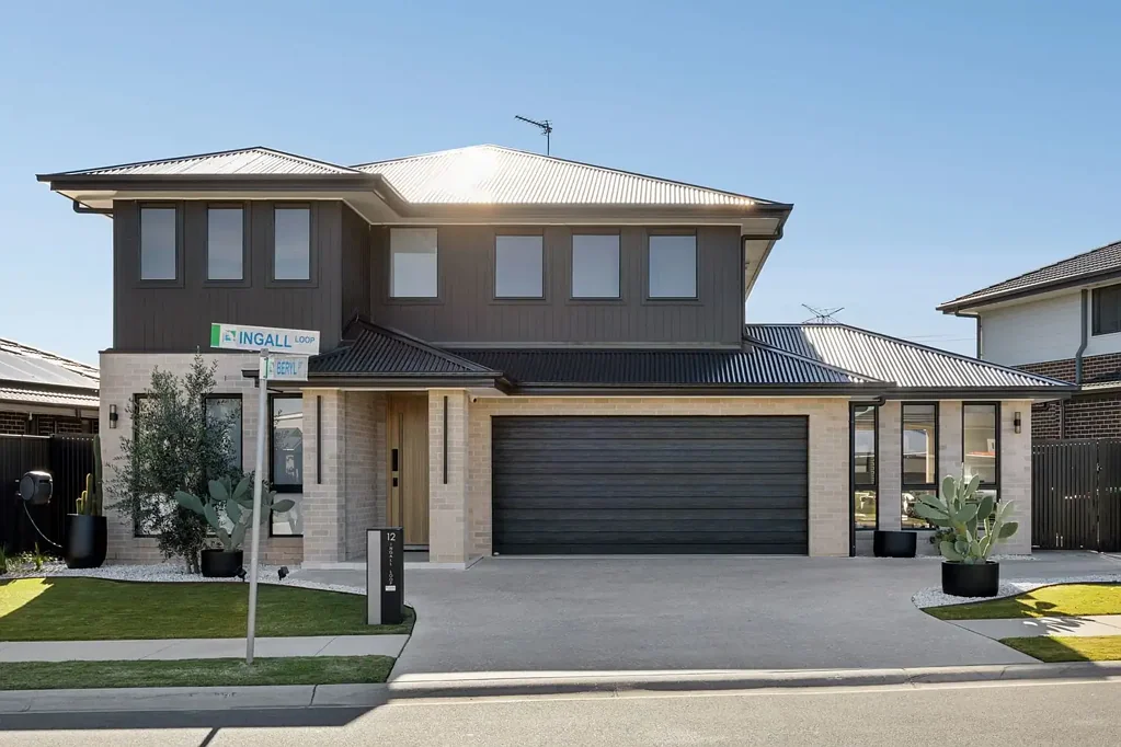 Luxurious 4 Bedroom Home