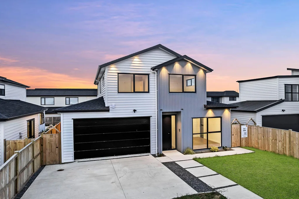 Clarks Beach 4房  Family Living with Space, Style & Convenience
