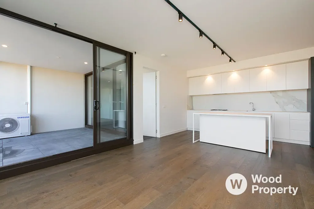 Contemporary Bayside Living with Room to Move