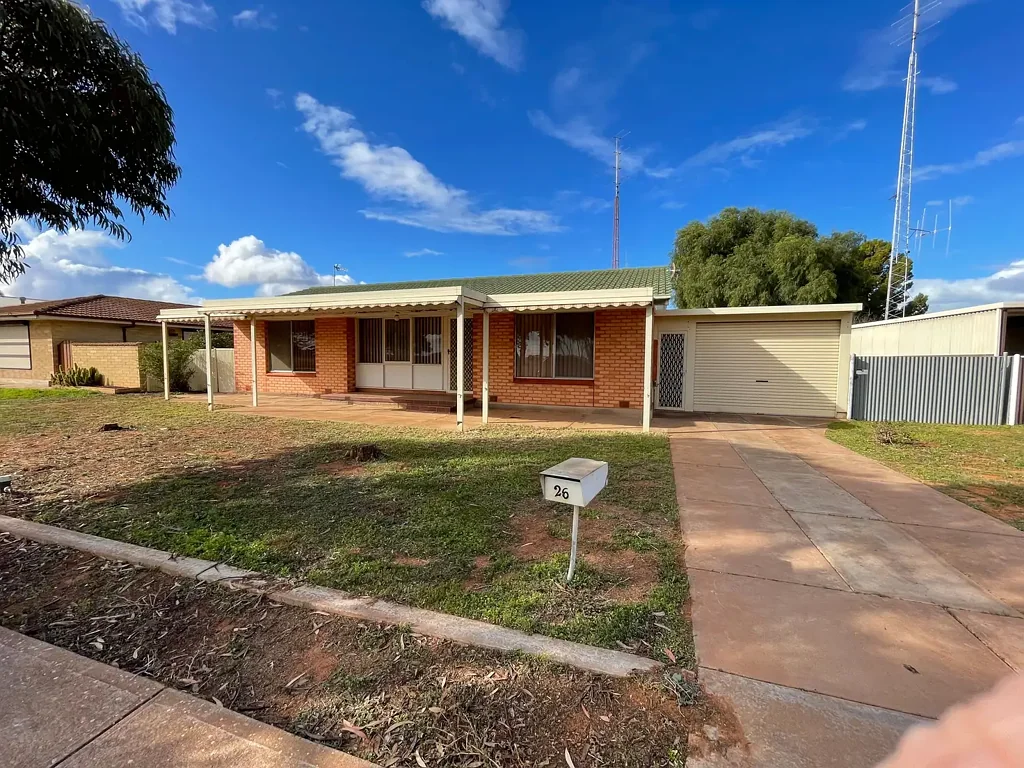 To register & apply for this property, please use this link: https://snug. com/