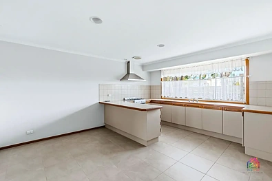 Unit 4 / 139 Tarneit Rd, Werribee, VIC 3030, 2房, 1浴, House