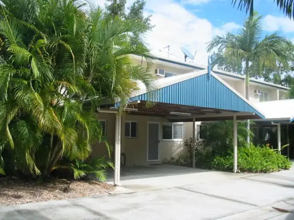 LIFESTYLE UNIT JUST MOMENTS AWAY FROM THE BEACH