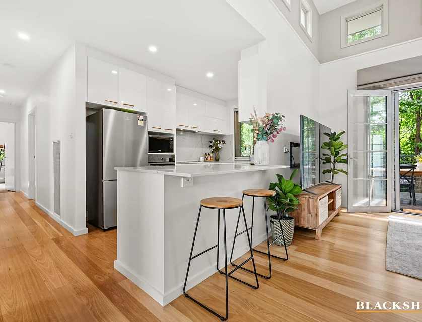 5/126 Blamey Crescent, Campbell, Inner North, 2 Bedrooms, 2 Bathrooms, Apartment
