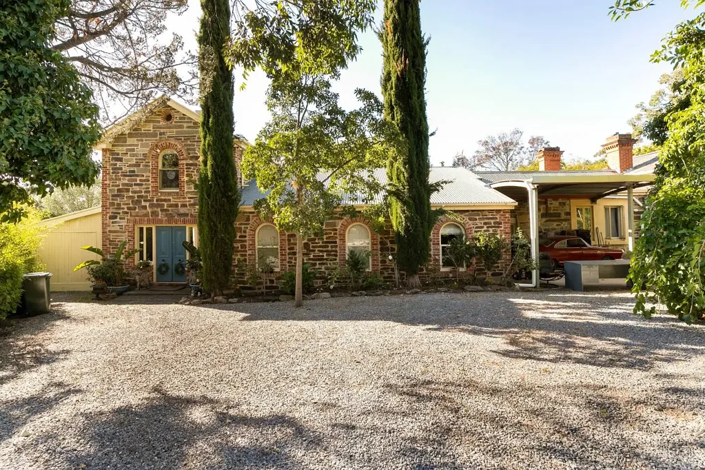 Urrbrae 6房  C1851 Landmark Residence – Architecturally Enhanced | 13 Rooms of Character & Charm | 758sqm Corner Allotment