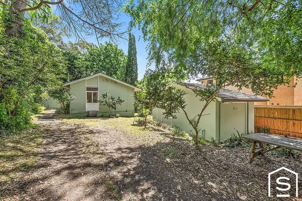 Epping 3chambre Private Family Sanctuary on Expansive 1,638sqm(approx) – Modern Living Surrounded by Nature