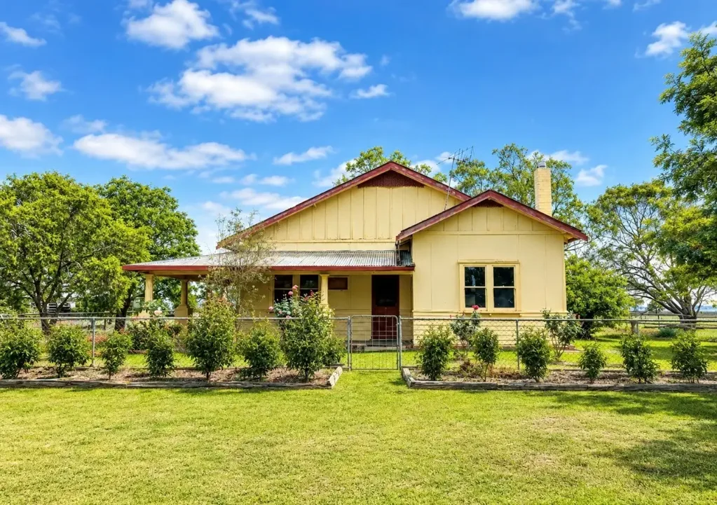 Country Living - 5 Bedrooms!
