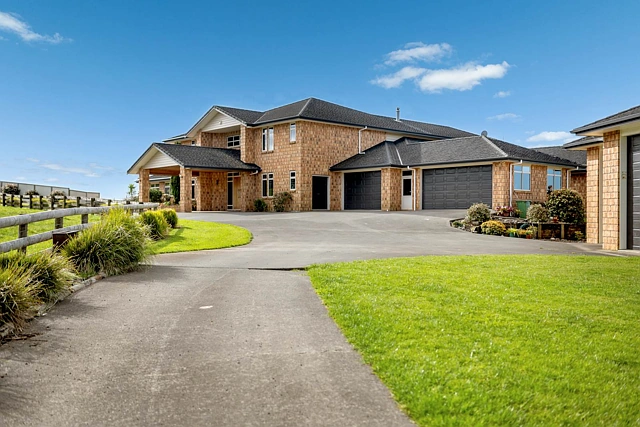 48 Porterfield Road, Whitford, Manukau City