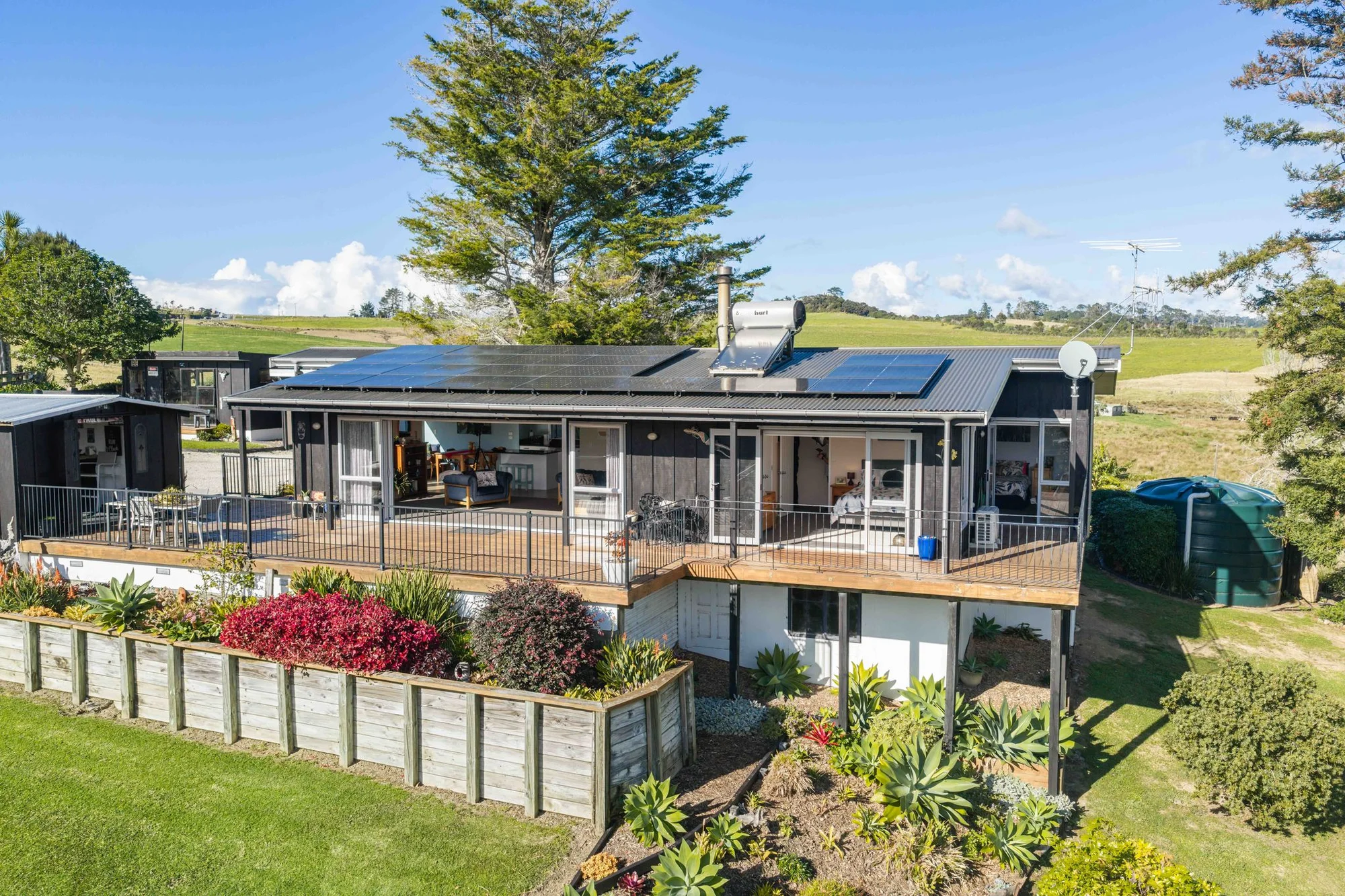 Mangawhai 2房 Affordable Waterfront Magic!