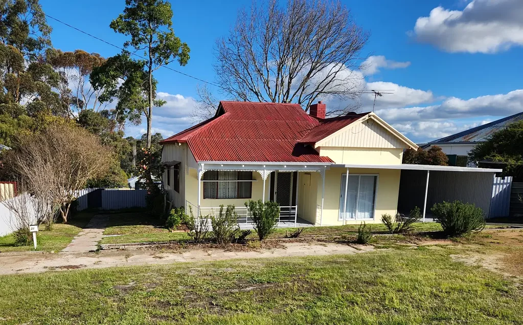21 Clifton Street, Collie, WA 6225