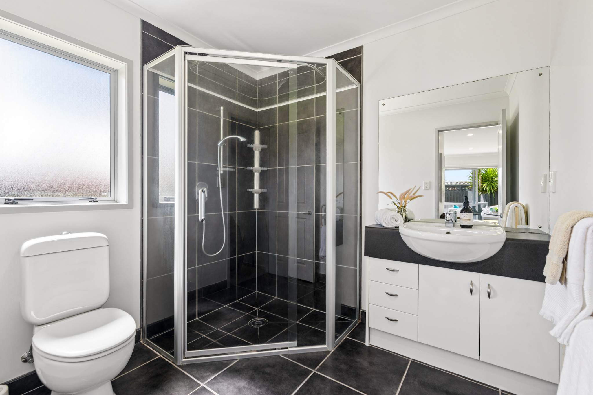 10 Erne Crescent, East Tamaki, photo 13