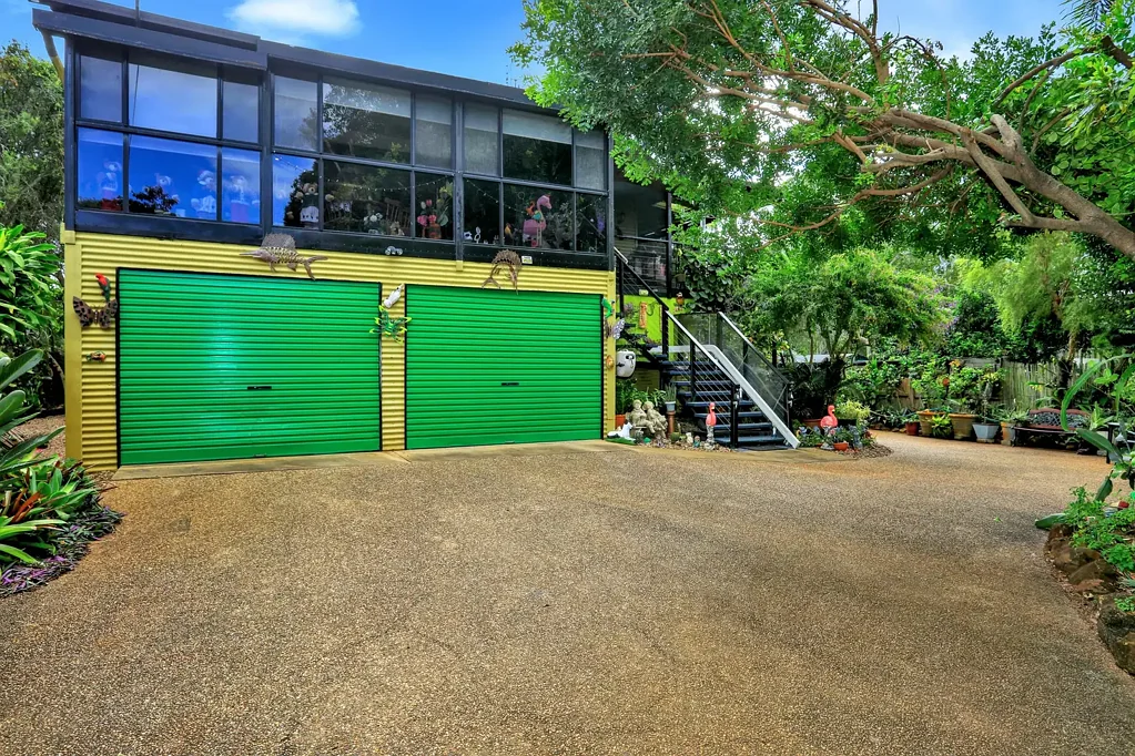 Avondale 4 Bedroom Spacious Dual Living Home on Expansive Block in Avondale