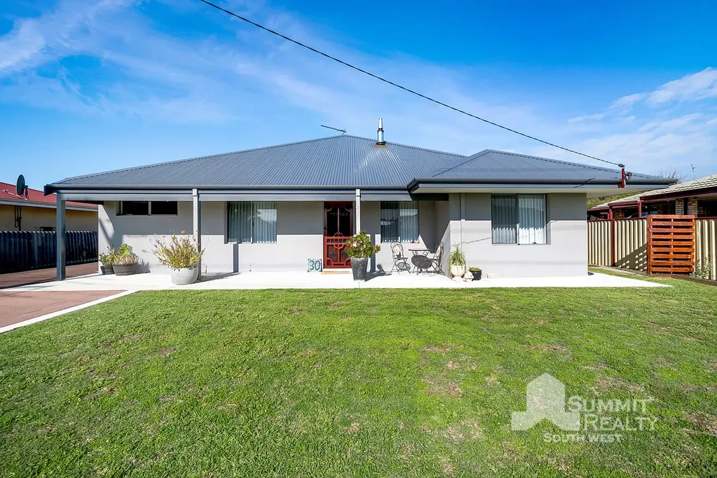 Capel 4Moenga Renovated Family Living with a 100m² Powered Shed & Future Potential