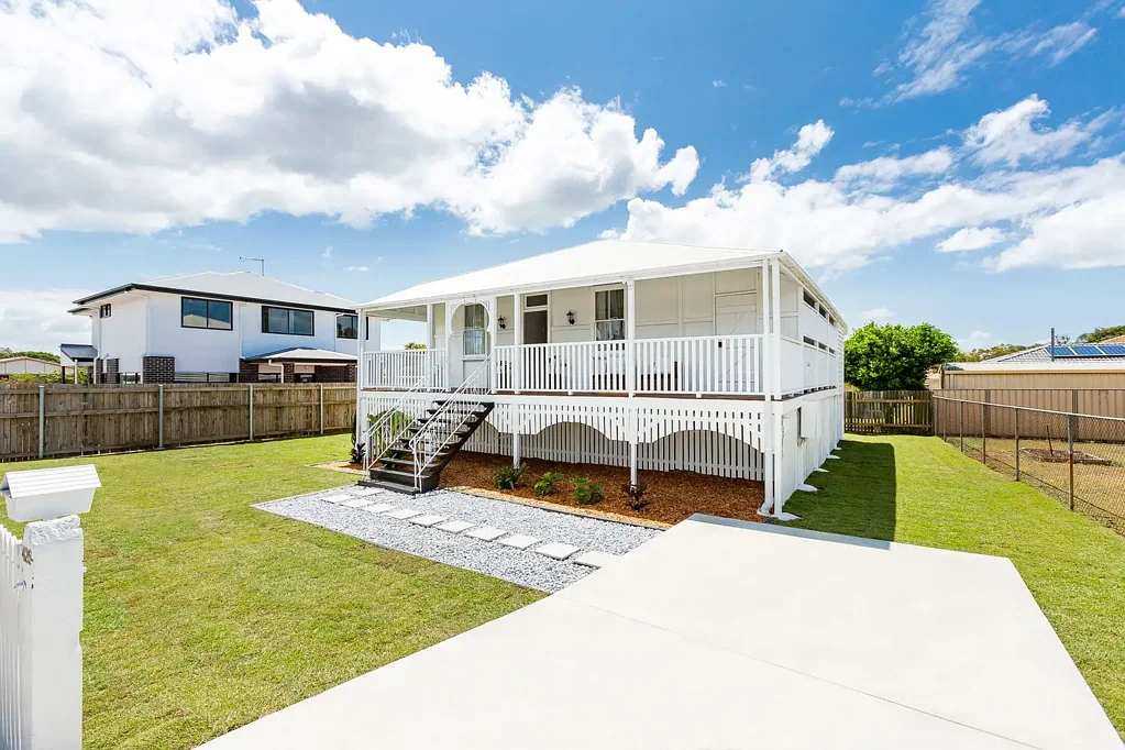 Stunning Fully Renovated Queenslander Cottage