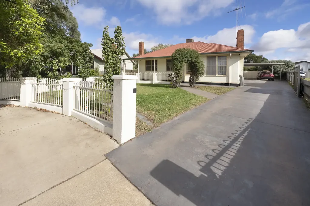 11 Murrull Avenue, Swan Hill, VIC 3585