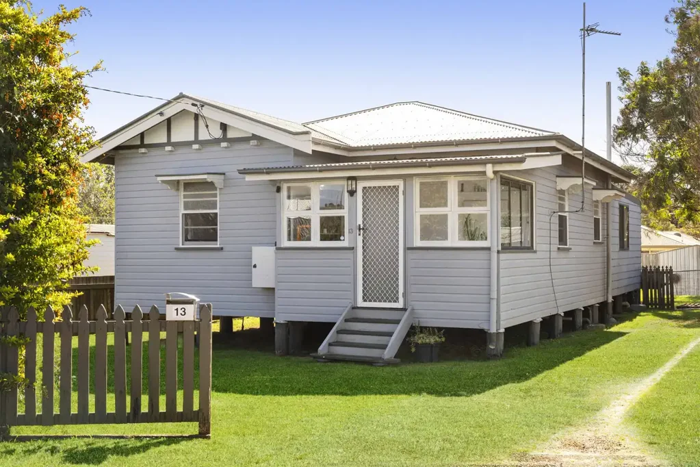 13 Albert Lane, Newtown, QLD 4350