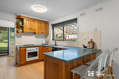रसोईघर - 6 Mawson Street, Melton, VIC 3337