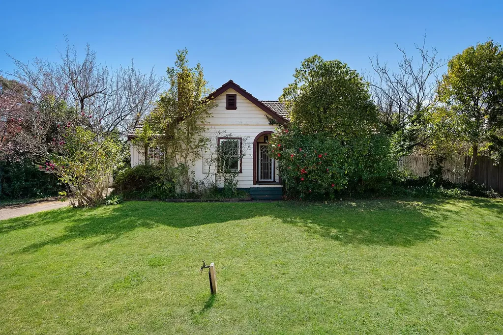 Ainslie 4 Bedroom History, Heart and a Hint of Potential