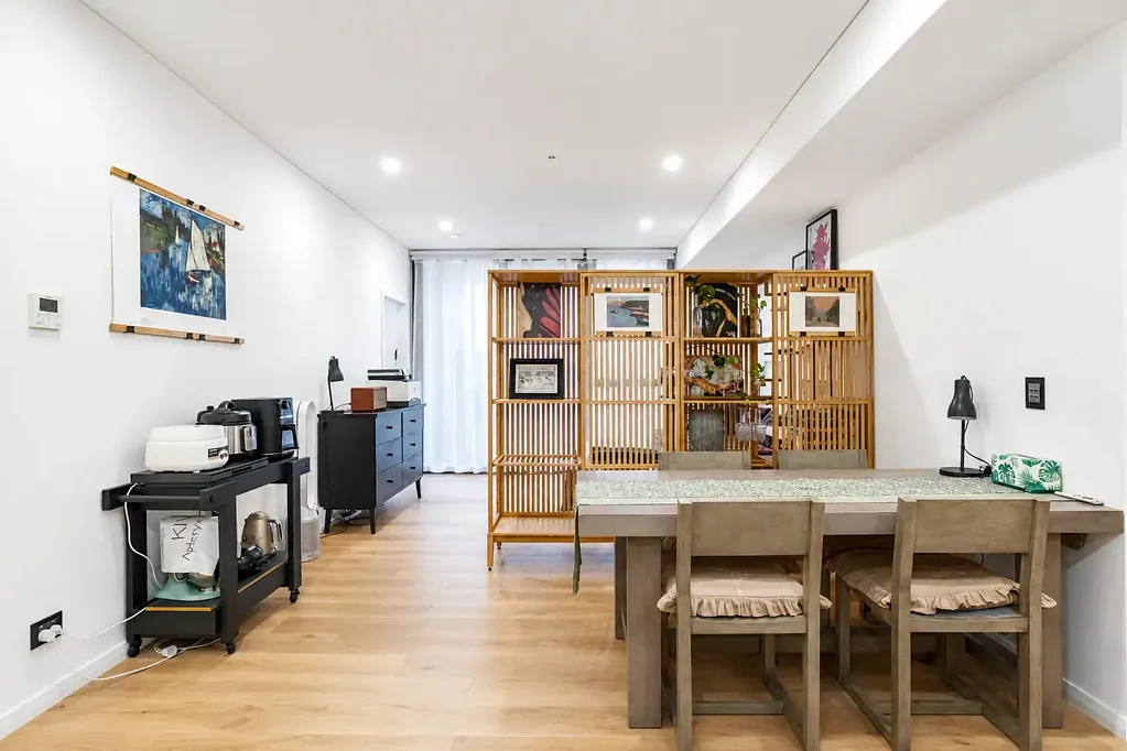 Zetland 2 Slaapkamer Exceptionally Private Near-New Apartment in Downtown | 2 Bed, 2 Bath & 1 Parking