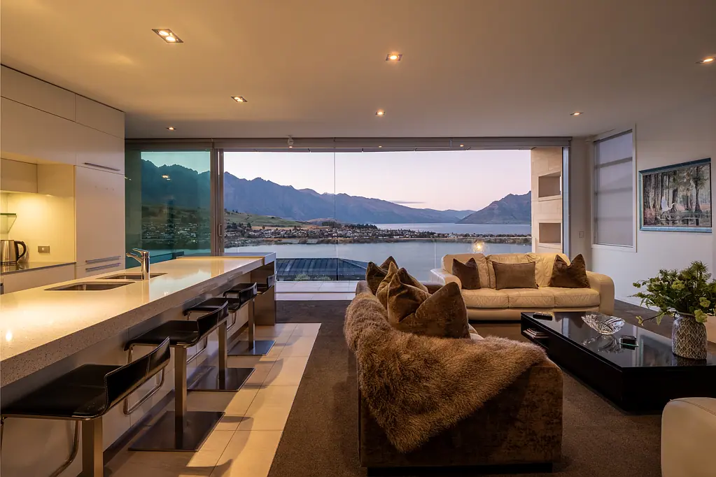 Queenstown Hill 4房  Unbelievable Views, Unbeatable Living