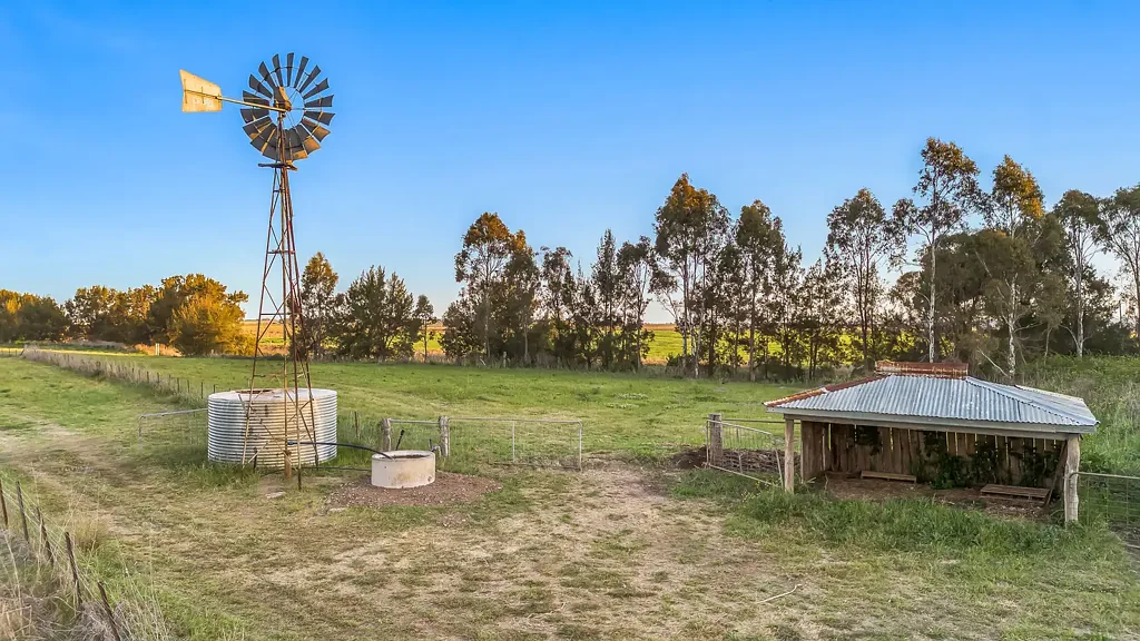 Swan Creek 6 Acres of Picturesque Mountain Serenity!!
