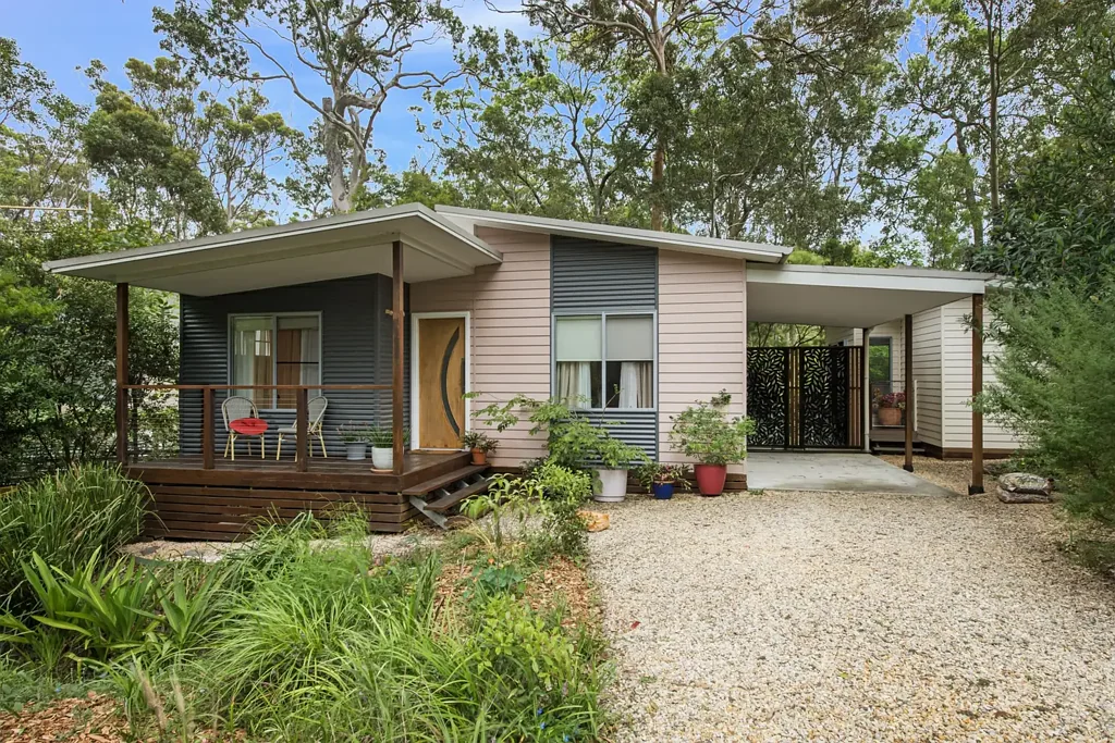 Murrays Beach 3房  Architectural Elegance Meets Nature on the Shores of Lake Macquarie