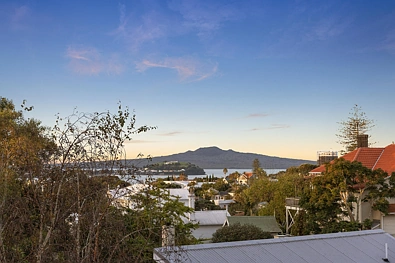 Parnell 2બેડરૂમ Parnell Prestige. Harbour Views. Vendor Selling.