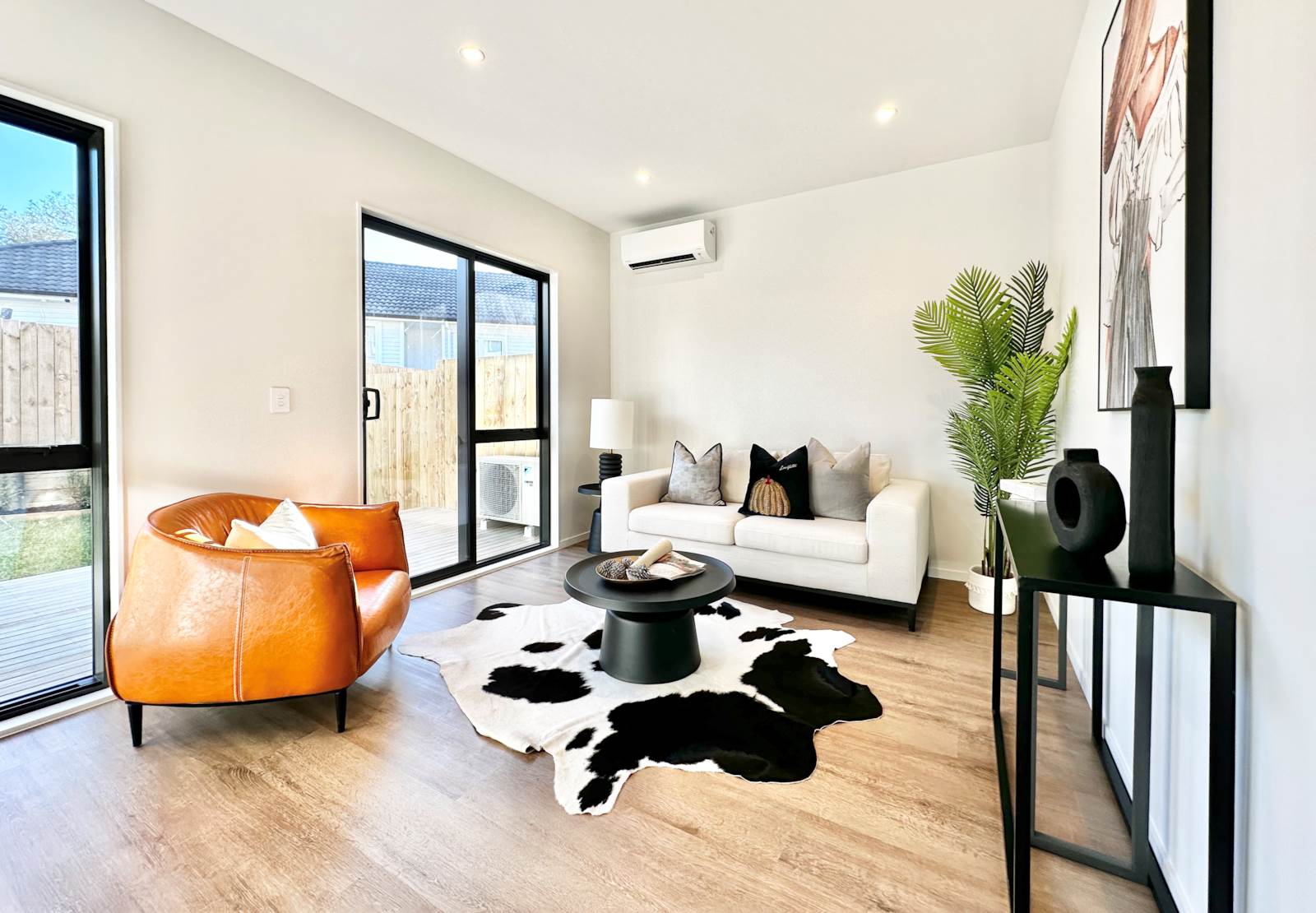 1/147b Carlisle Road, Northcross, Auckland - North Shore, 3 રૂમ, 0 બાથરૂમ, Townhouse