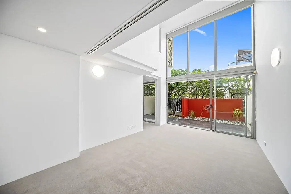 Prestigious Waterside Living ** Available 18/07/2026 **