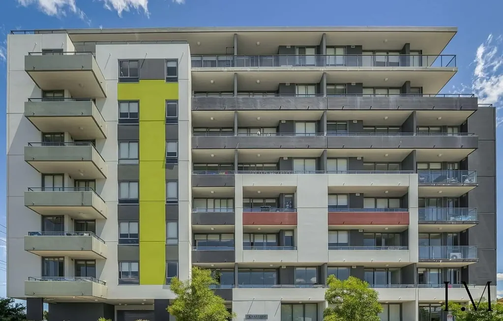 Contemporary City Living: Two-Bedroom Apartment in Charlestown