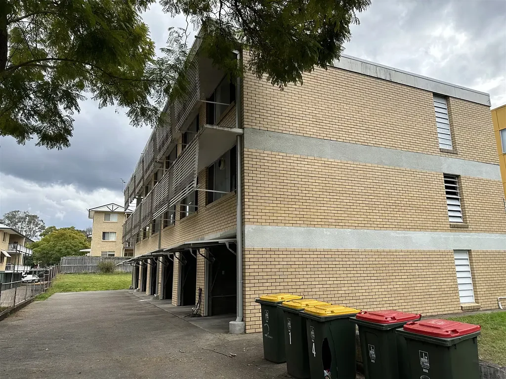 2Bed 1Bath Unit in Close Proximity to UQ