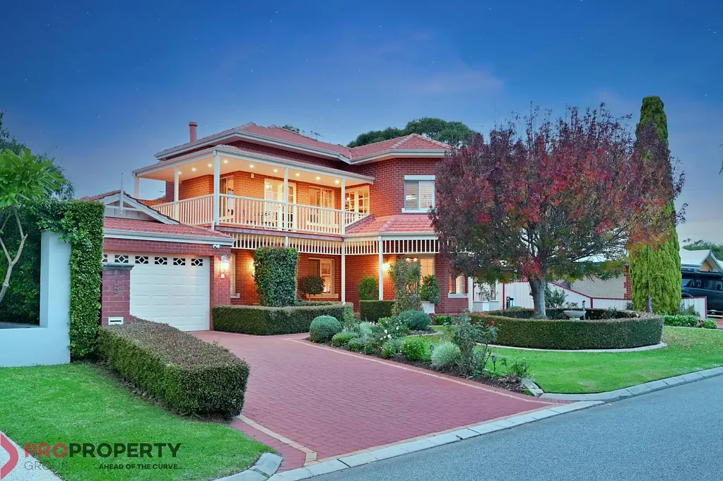 Ascot 4房  HOME OPEN VIEWING - SATURDAY the 8th AUGUST