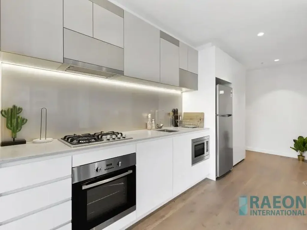 FURNISHED - SPACIOUS THREE BED APARTMENT AT THE FIFTH APARTMENTS