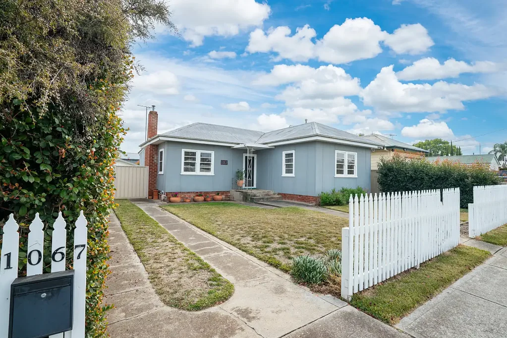 North Albury 3कमरा Deceased Estate – Opportunity in Quiet North Albury Location