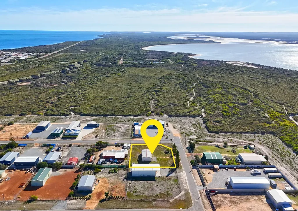 Leeman Industrial Shed - Located in Leeman LIA