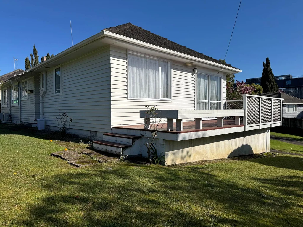Cute 2-Bedroom Unit in Point Chevalier