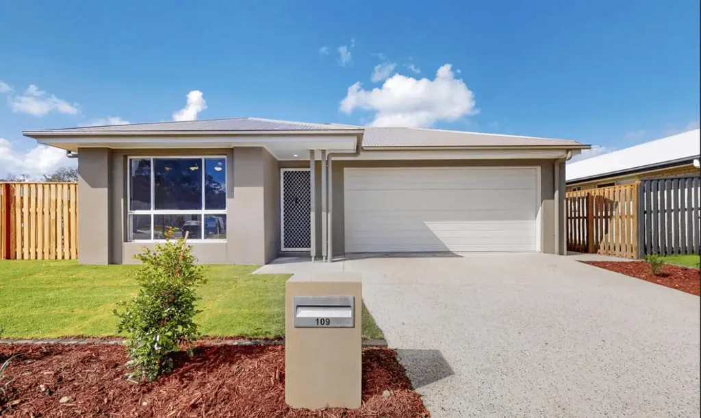 Stunning 4-Bedroom Modern Home in Jimboomba