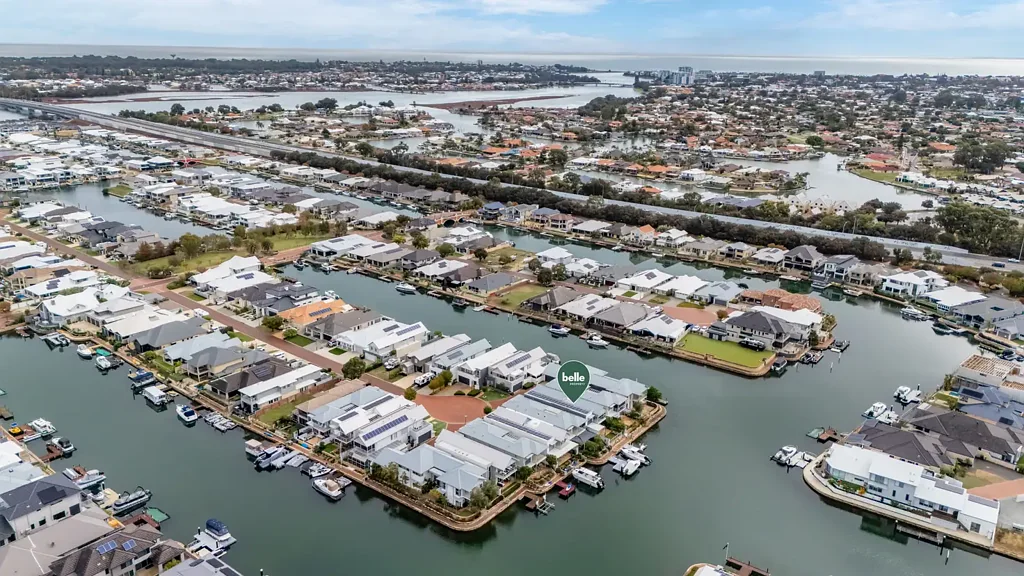Dudley Park 3房  Luxury canal living in the heart of Mandurah's waterways.