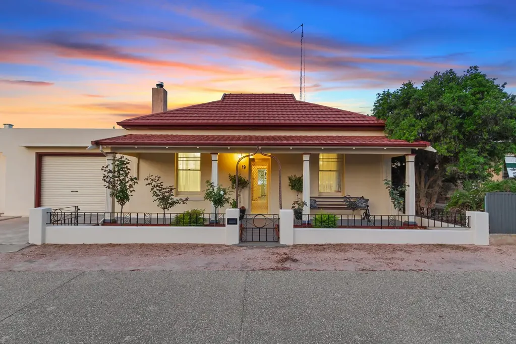 19 Milne Terrace, Moonta, SA 5558