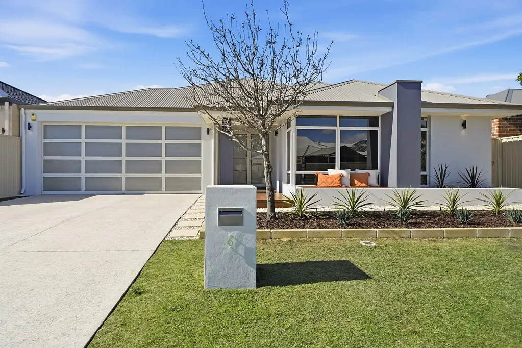 Caversham 4غرفة نوم A Dale Alcock Masterpiece, Crafted for Family, Designed for Life